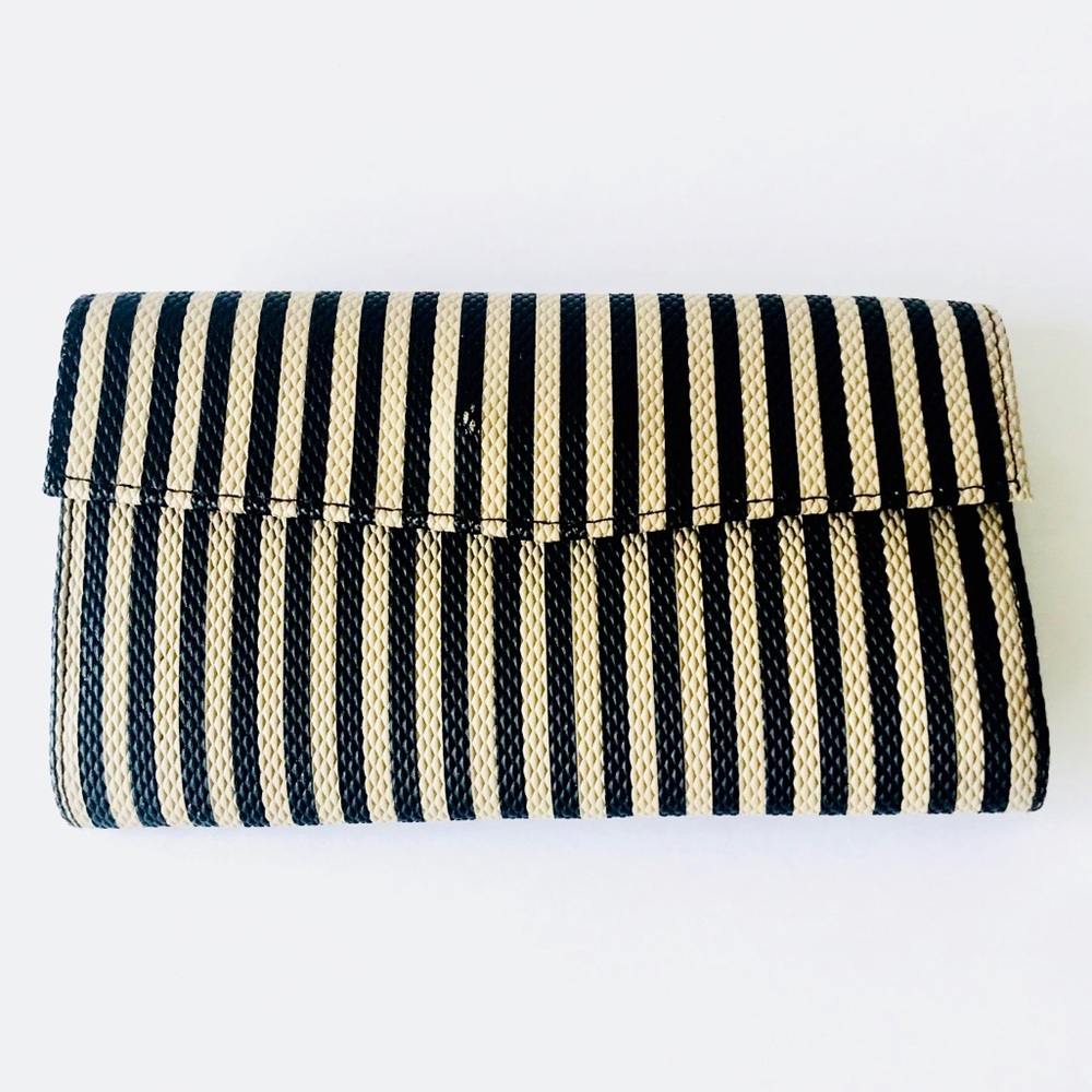 Fendi Woman’s wallet Black & Tan Stripes - Picture 1 of 8